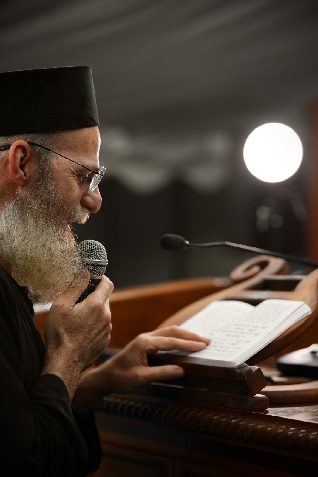 הרב מנשה אמון בשיעור